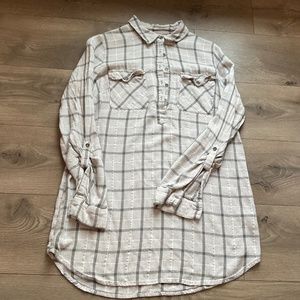 Thyme Maternity Nursing shirt